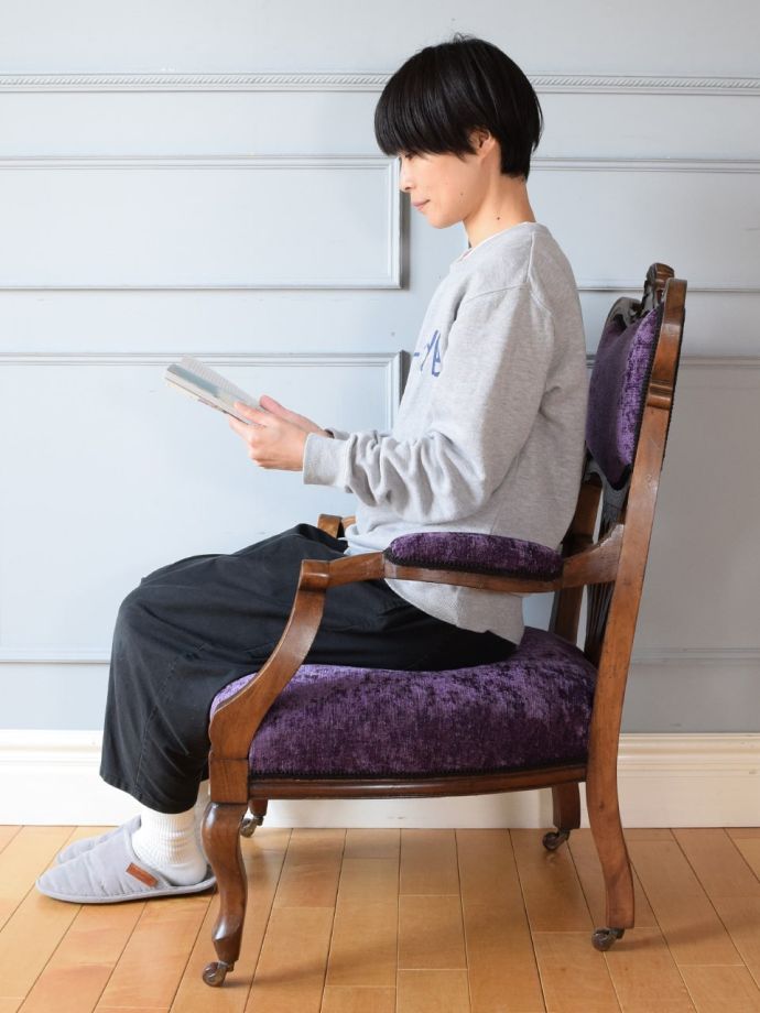 おしゃれな一人掛けソファの掛け心地