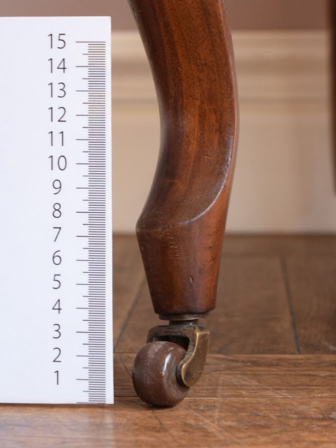 アンティーク椅子の脚