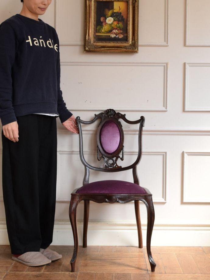 英国アンティークのサロンチェア