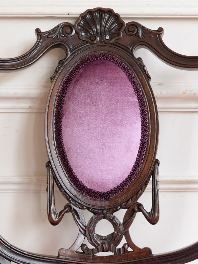 英国アンティークらしい装飾