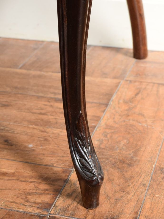 アンティーク椅子の脚