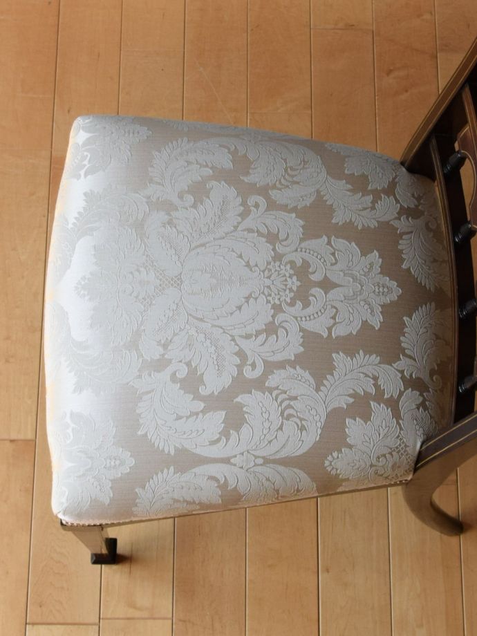 アンティークの椅子の座面