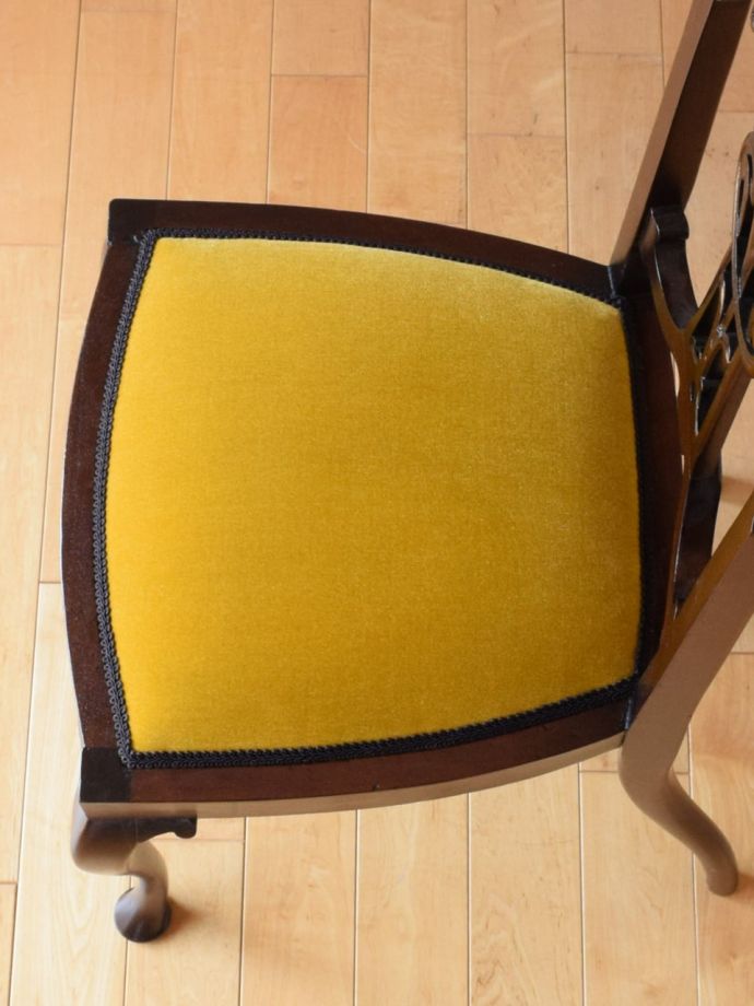 アンティークの椅子の座面