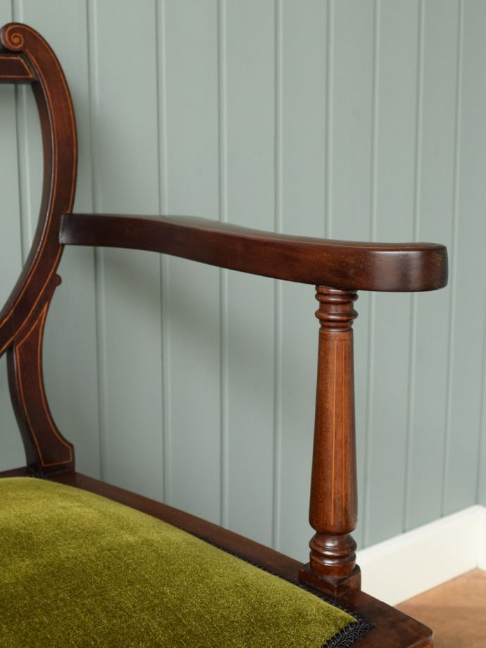 セティの肘掛け