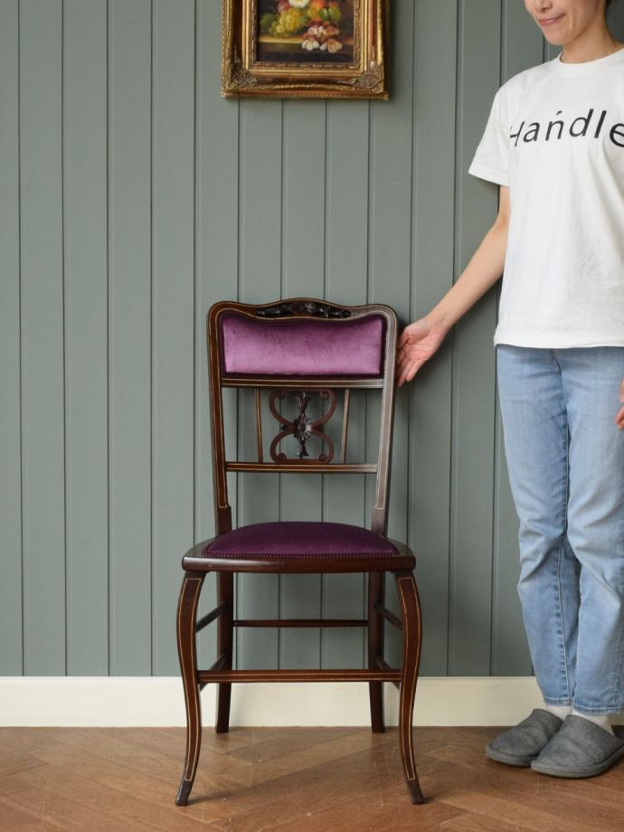 英国アンティークのサロンチェア