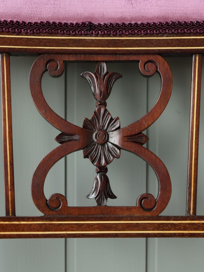 英国アンティークらしい装飾