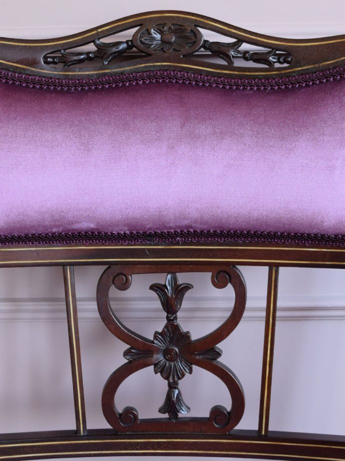 英国アンティークらしい装飾