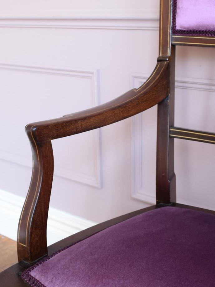 アンティークの椅子のアーム