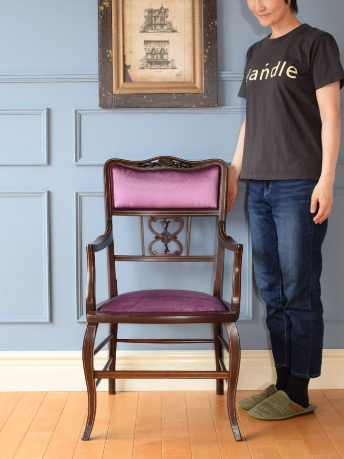 英国アンティークのサロンチェア