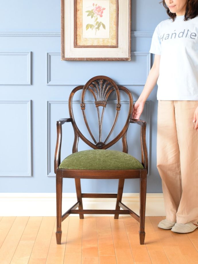 英国アンティークのサロンチェア