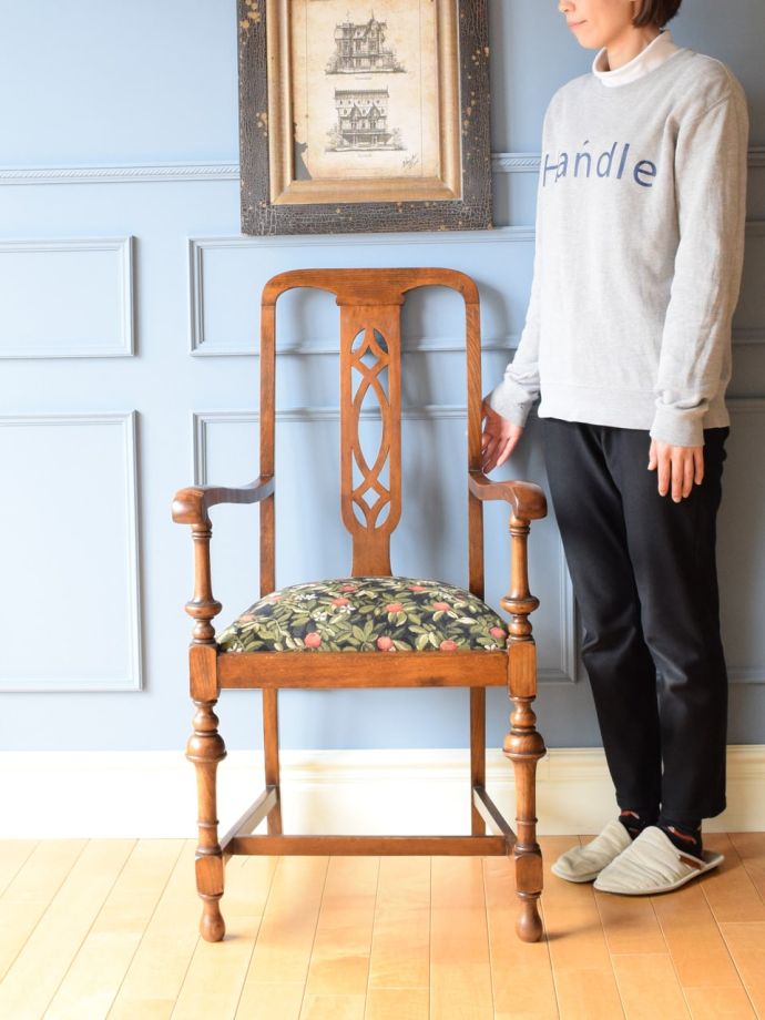 英国アンティークのダイニングチェア