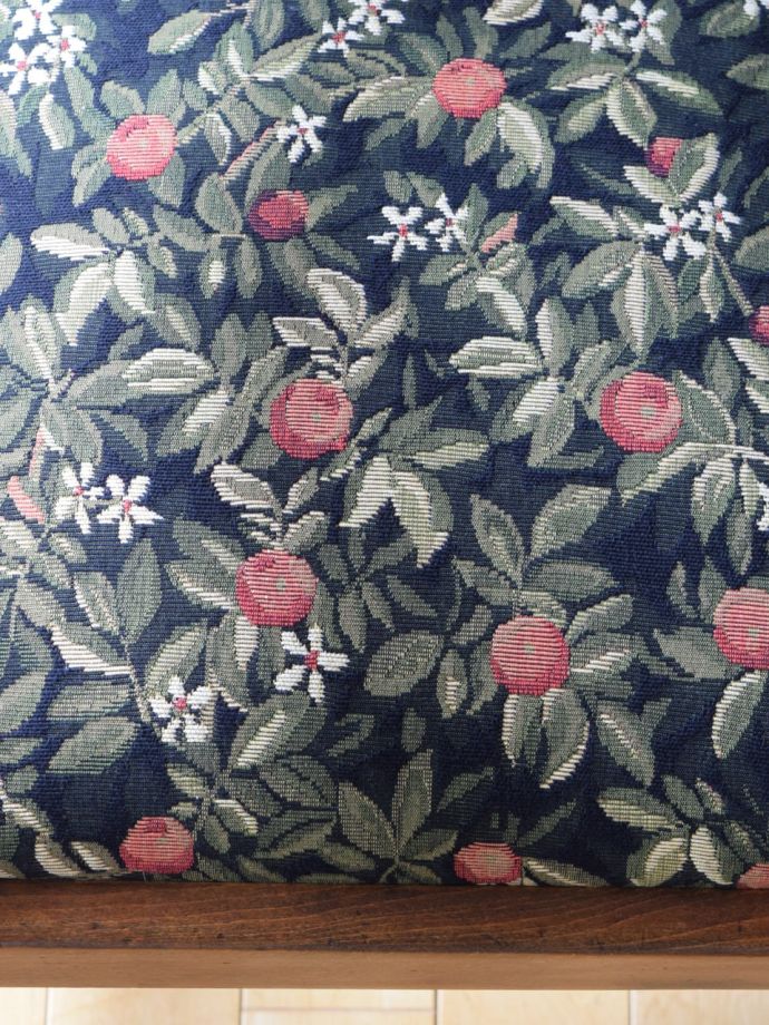 アンティークチェアの座面の生地