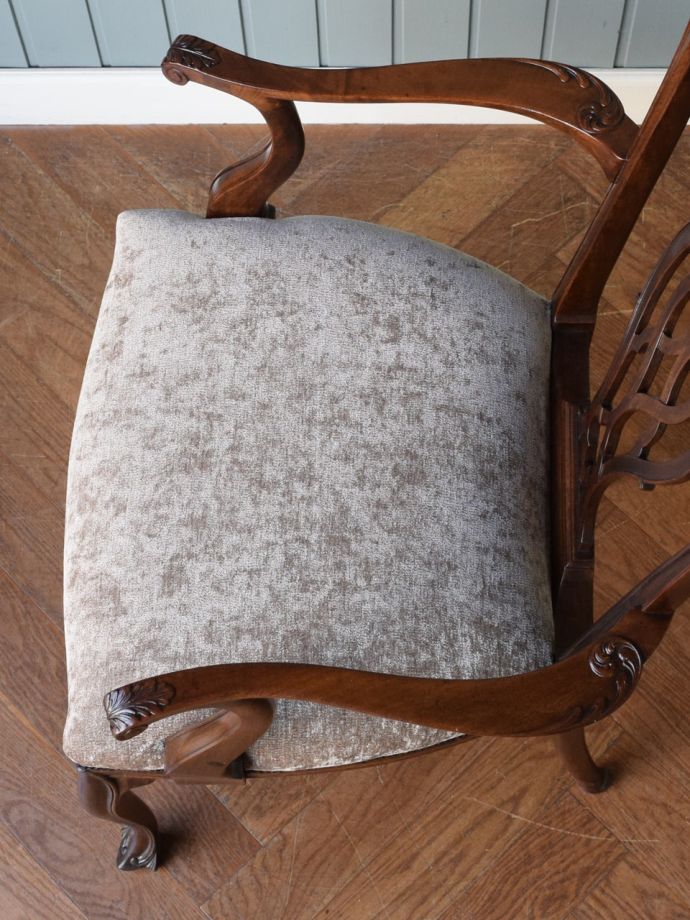 アンティークの椅子の座面