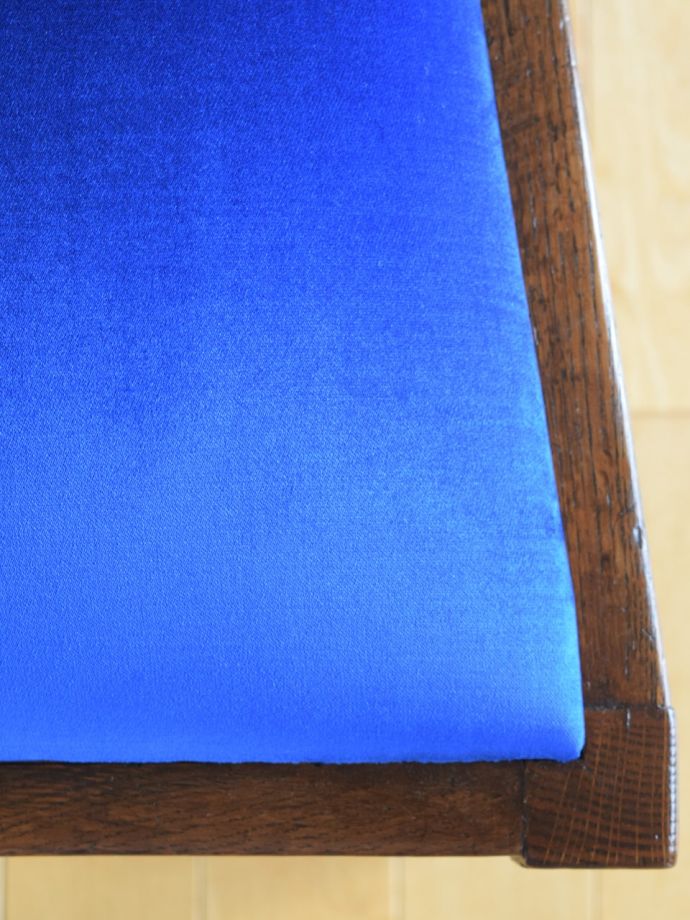 アンティークチェアの座面の生地