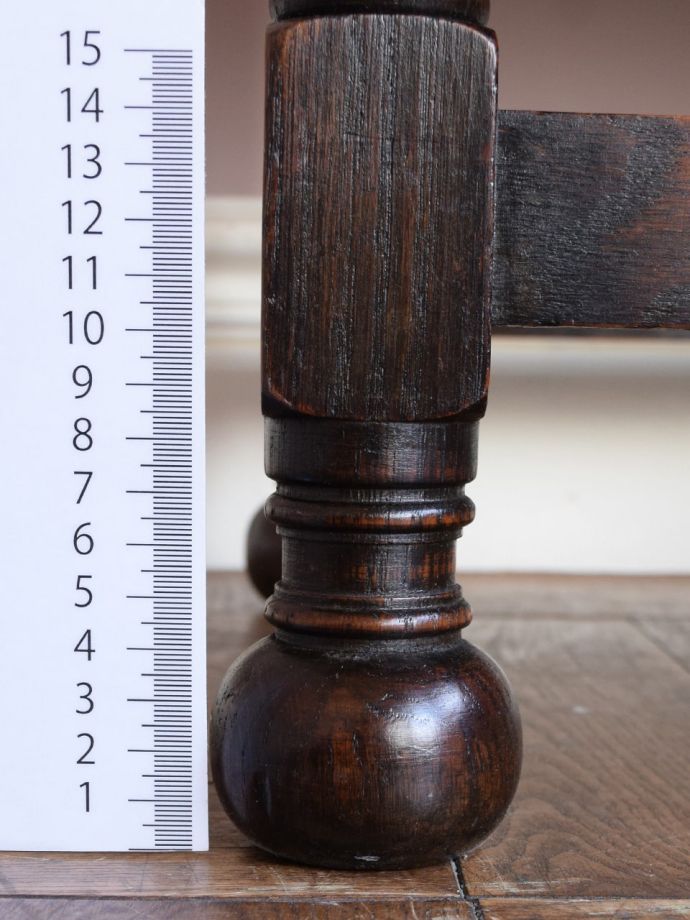 アンティーク家具の脚