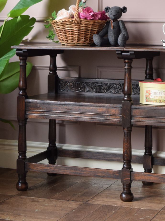 英国のおしゃれなアンティーク家具