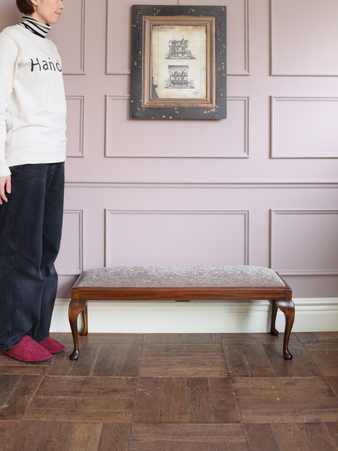 アンティークのスツール