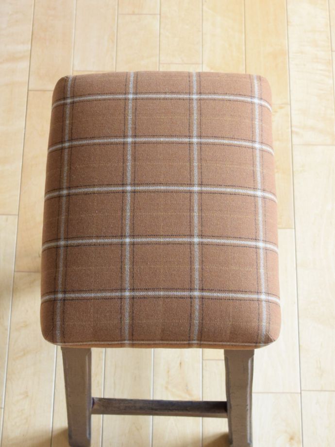 イギリスから届いたおしゃれなパブスツール、アンティークのハイ