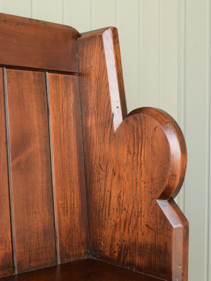 アンティークの椅子のアーム