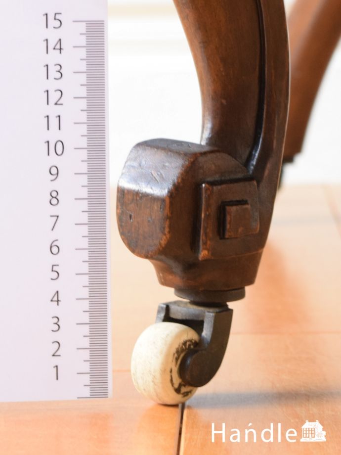 アンティーク椅子の脚