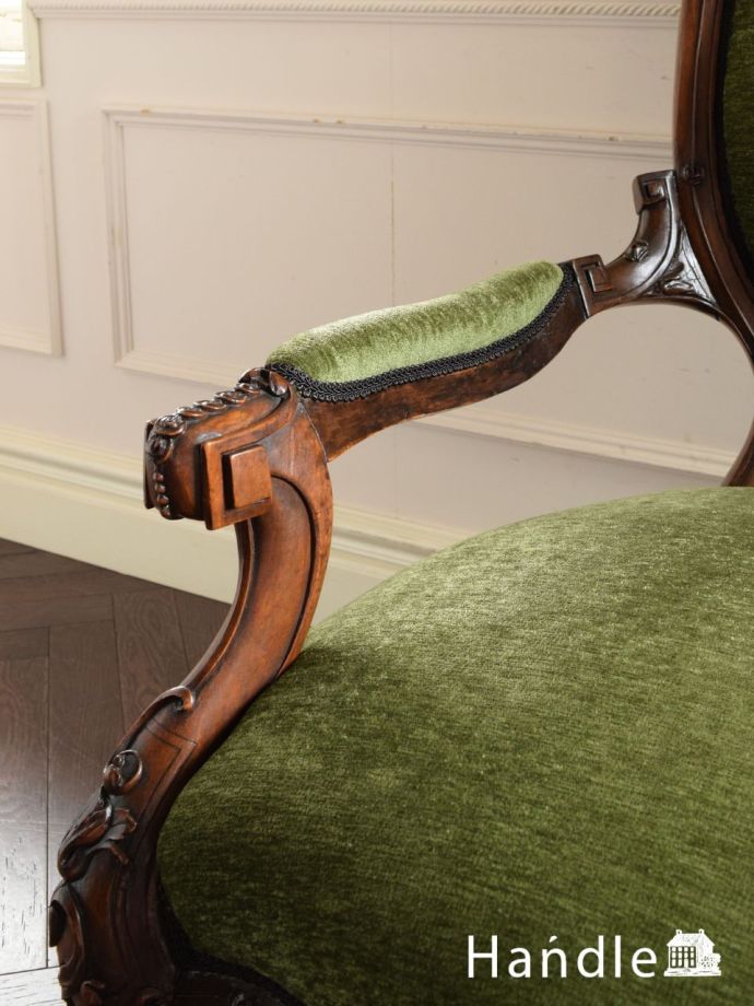 アンティークの椅子のアーム