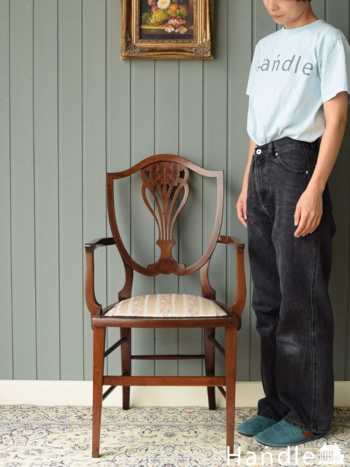 英国アンティークのサロンチェア