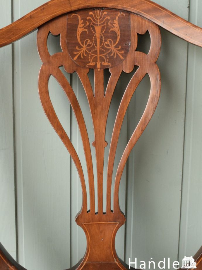 英国アンティークらしい装飾