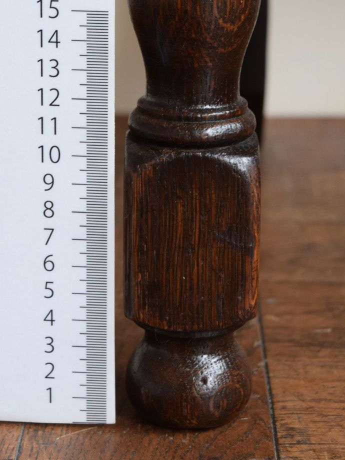 英国 イギリス ヴィンテージ オーク材 クラシカル ダイニングチェア 英国アンティークのダイニングチェア、重厚感漂うオーク材の