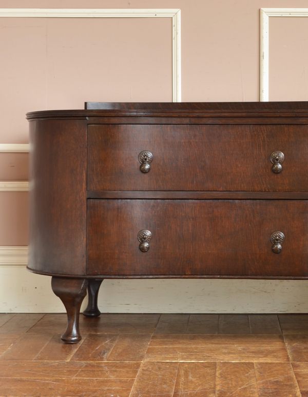 アンティークのチェスト アンティーク家具 優雅な雰囲気漂う小ぶりな2段チェスト、アンティーク英国家具。とても美しいオークの木目です。(q-572-f)