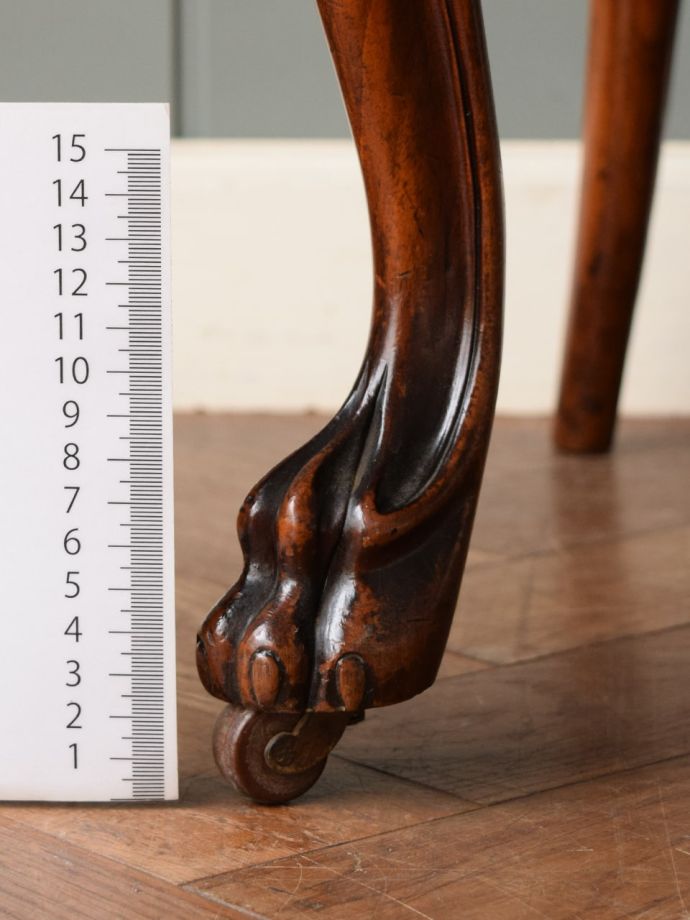 アンティーク椅子の脚