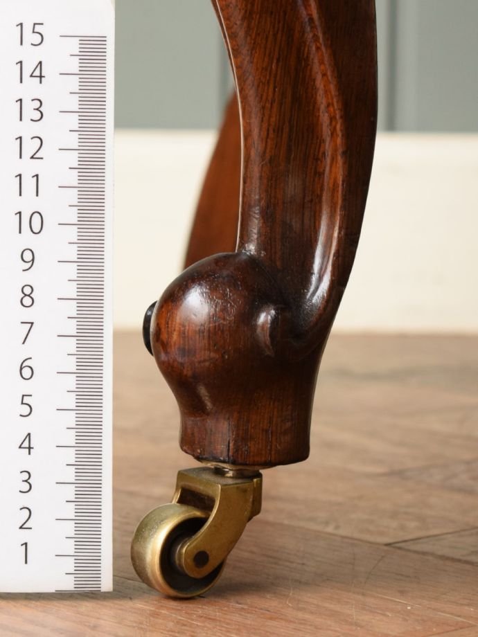 アンティーク椅子の脚