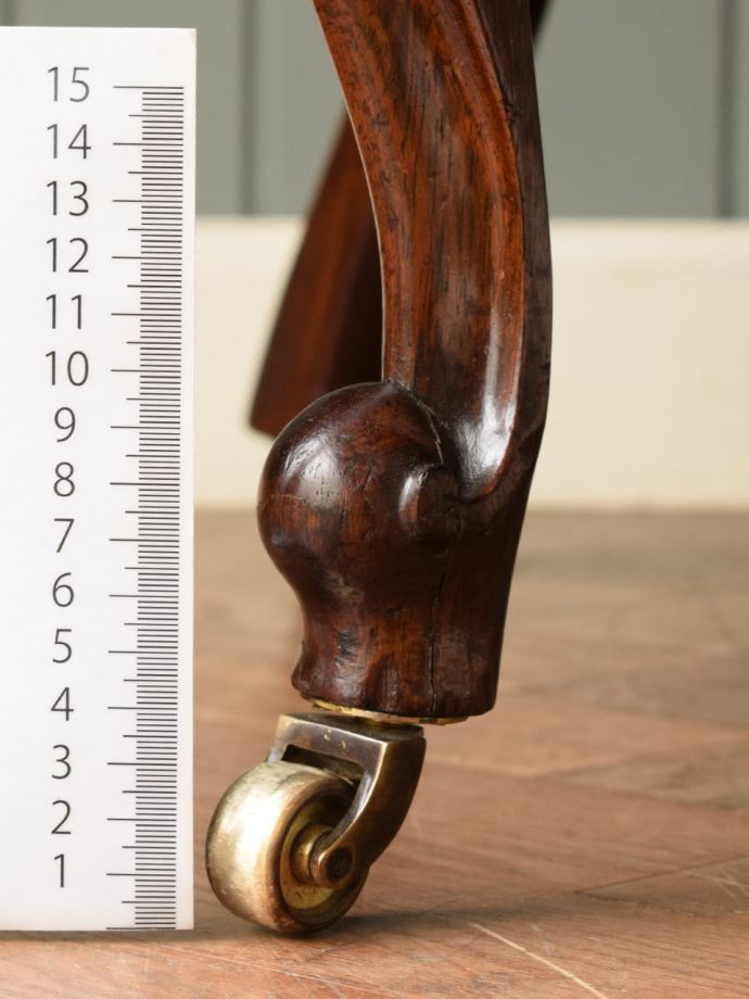 アンティーク椅子の脚