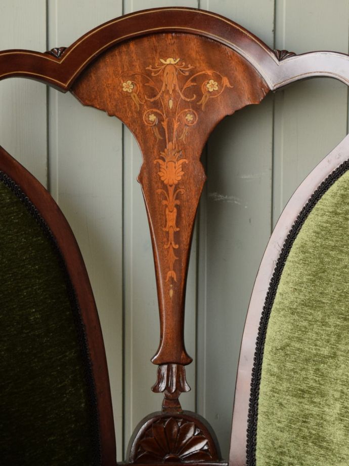 英国アンティークらしい装飾