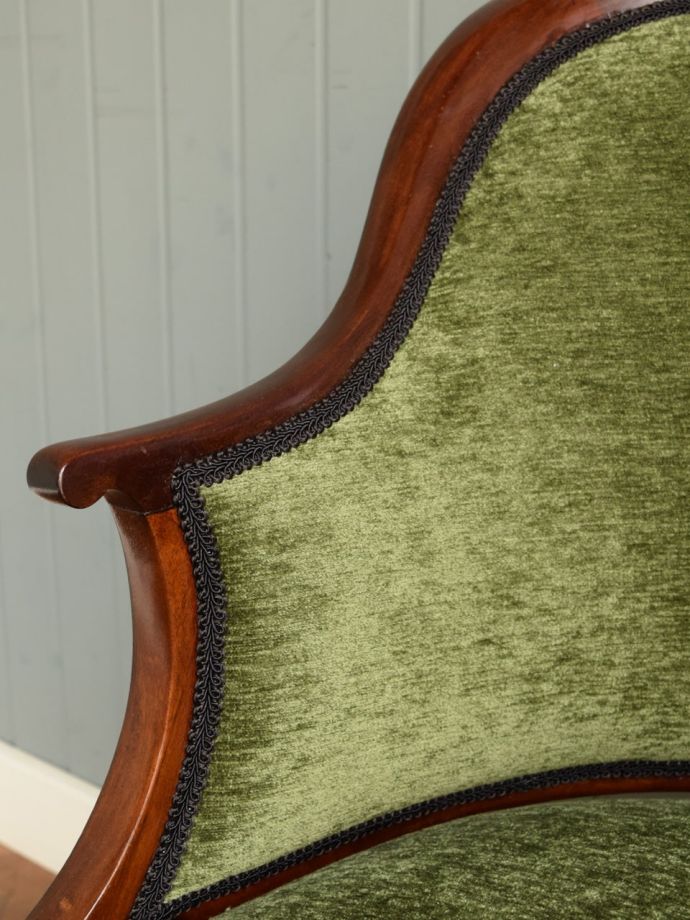 アンティークの椅子のアーム