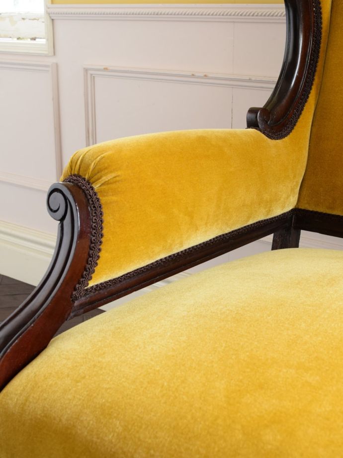 セティの肘掛け