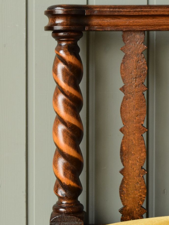 アンティークらしい彫