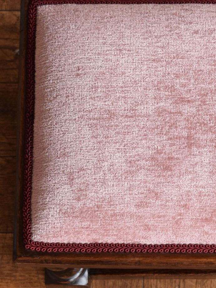 アンティークスツールの生地