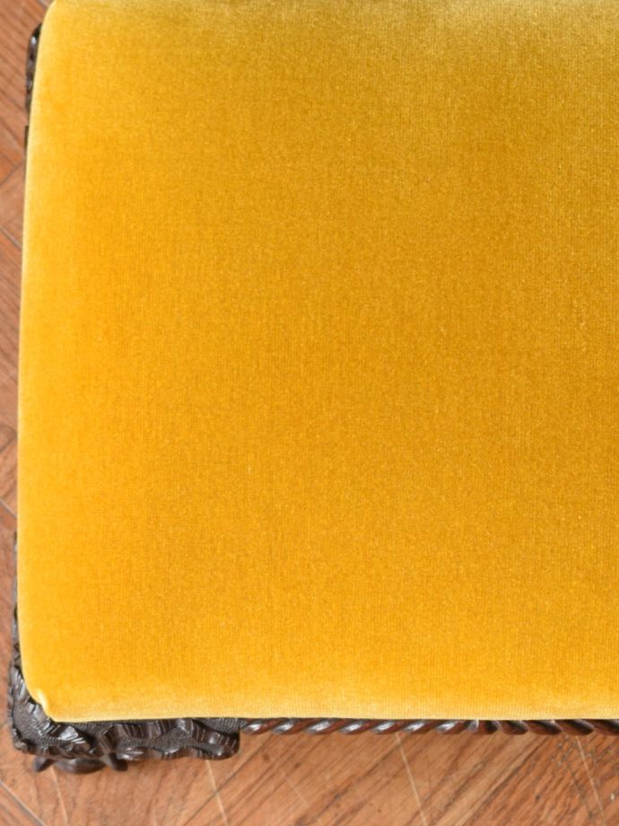 アンティークスツールの生地