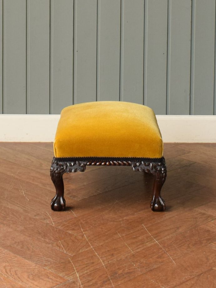 アンティークスツールの側面