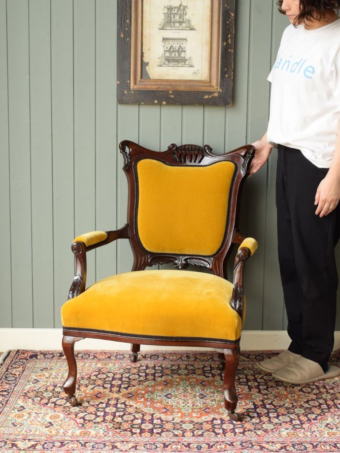 アンティークのパーソナルチェア