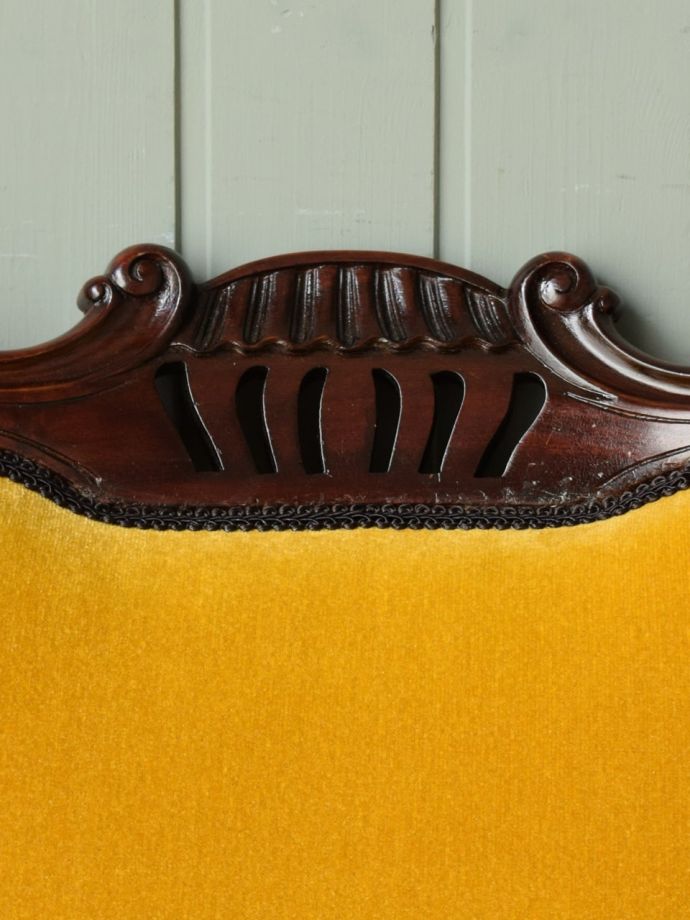 英国アンティークらしい装飾