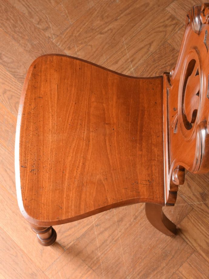 アンティークの椅子の座面