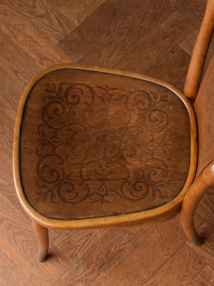 ベントウッドチェアの座面