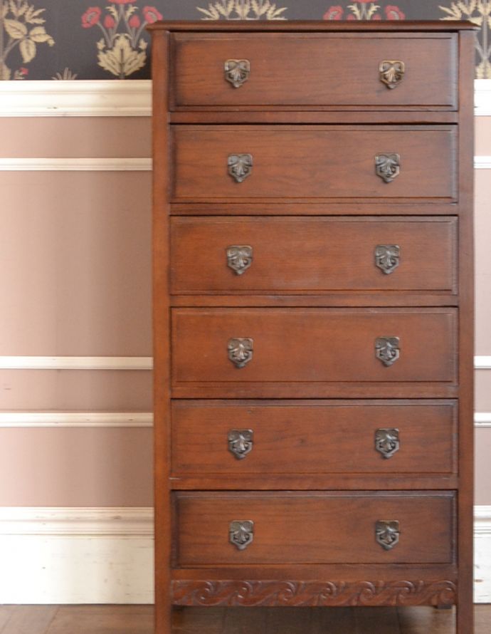アンティークのチェスト アンティーク家具 英国スタイルのインテリアに、オーク材のアンティーク6段チェストオブドロワーズ。品のある色合いと木目です。(q-662-f)
