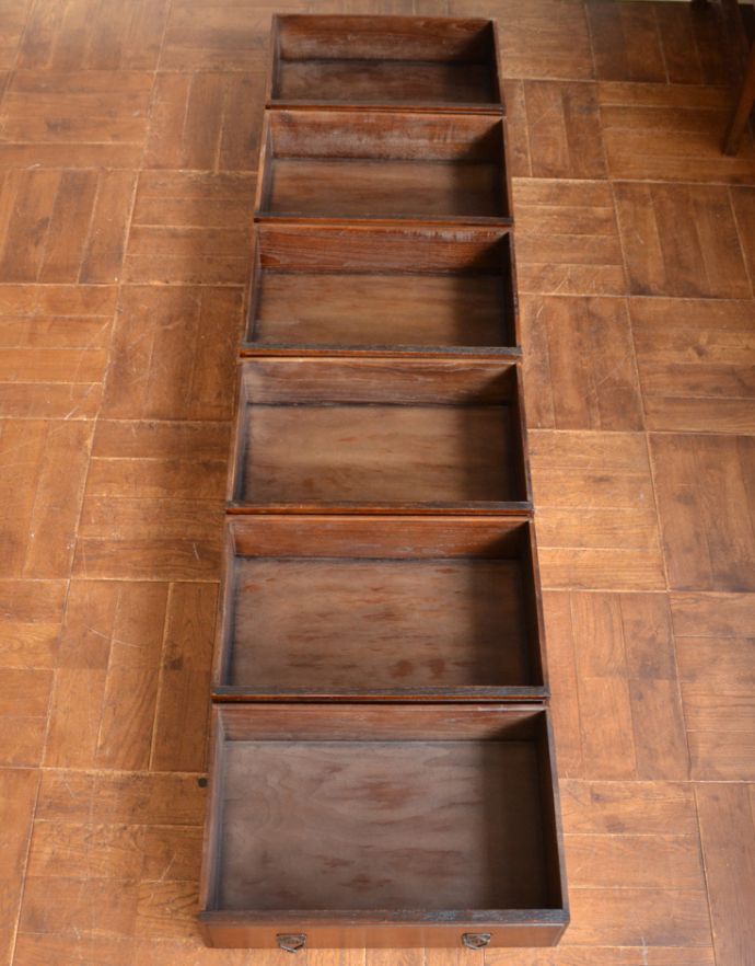 アンティークのチェスト アンティーク家具 英国スタイルのインテリアに、オーク材のアンティーク6段チェストオブドロワーズ。引き出しは6杯。(q-662-f)