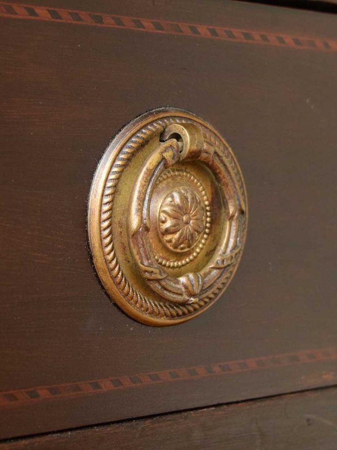 ドレッサーのおしゃれな取っ手