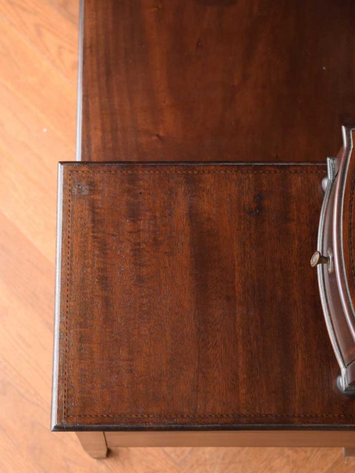 ドレッサーの天板