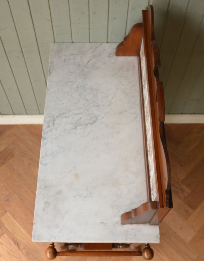 アンティークのキャビネット　アンティーク家具　色も柄も美しいお花のタイルが付いたウォッシュスタンド、イギリスのアンティーク家具。天板もキレイな天然大理石。(q-679-f)