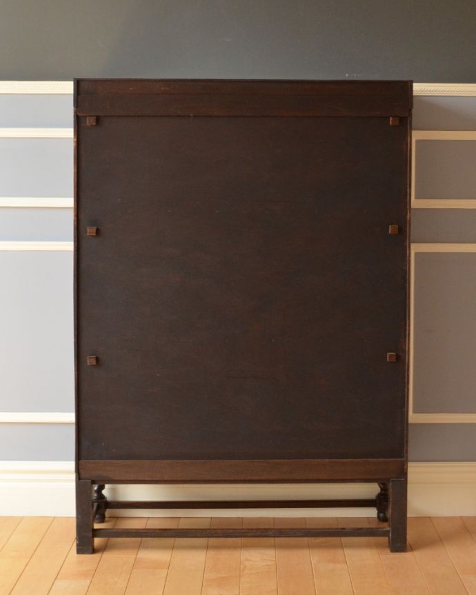 アンティークのキャビネット　アンティーク家具　英国家具らしいオシャレなスタッキングブックケース（オーク材）。しっかりメンテナンスしてあるので、裏側もキレイな状態です。(q-746-f)