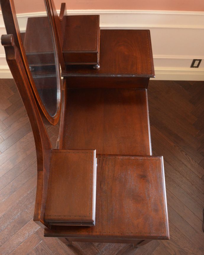 アンティークドレッサーの天板